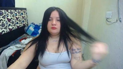 jullymessyy live cam on Cam4