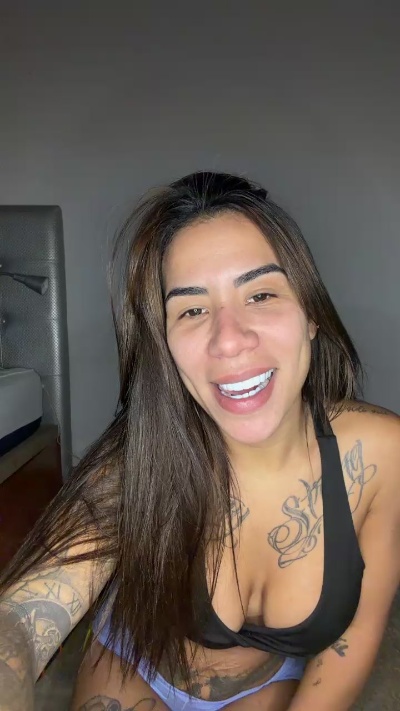 julybrisa live cam on Cam4