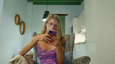 julyfucha336 live cam on Cam4