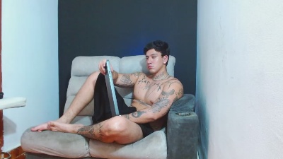 justiin_fuller live cam on Cam4