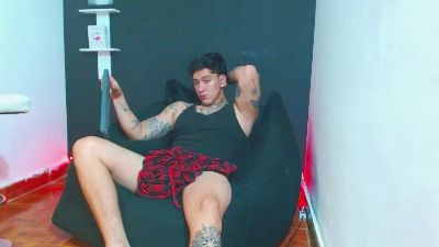 justiin_fuller live cam on Cam4