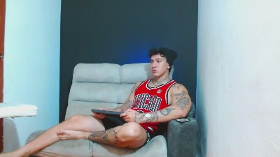 justiin_fuller live cam on Cam4