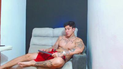 justiin_fuller live cam on Cam4