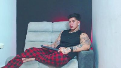justiin_fuller live cam on Cam4