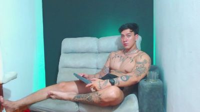 justiin_fuller live cam on Cam4