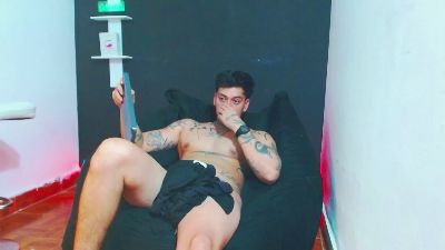 justiin_fuller live cam on Cam4