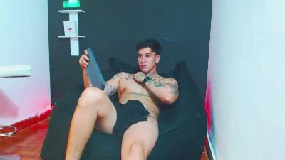 justiin_fuller live cam on Cam4
