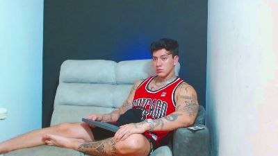 justiin_fuller live cam on Cam4