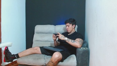 justiin_fuller live cam on Cam4
