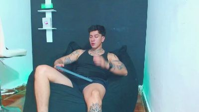 justiin_fuller live cam on Cam4