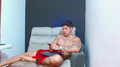 justiin_fuller live cam on Cam4