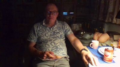 jwo100 live cam on Cam4