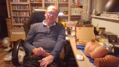 jwo100 live cam on Cam4