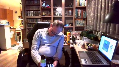 jwo100 live cam on Cam4