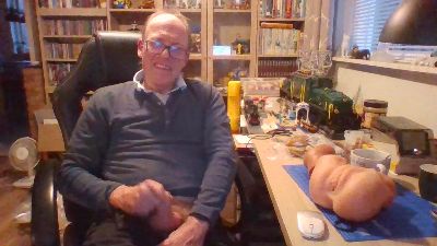 jwo100 live cam on Cam4