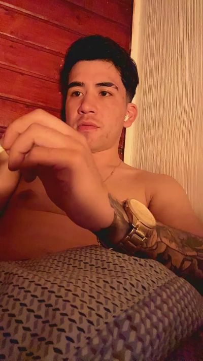 k43M3xxxAnnAiz live cam on Cam4