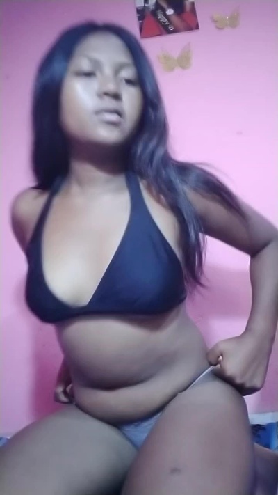 kaellah20 live female webcam from Madagascar