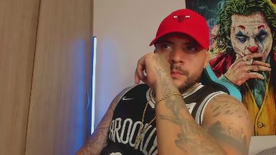 kafkae1 live cam on Cam4