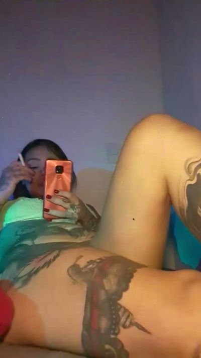 kahpoliver2 live cam on Cam4