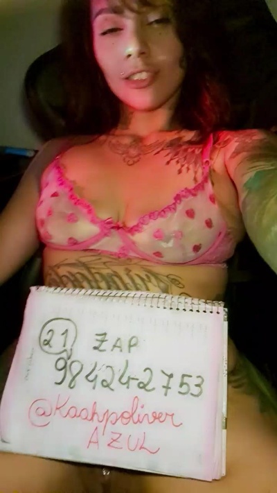 kahpoliver2 live cam on Cam4