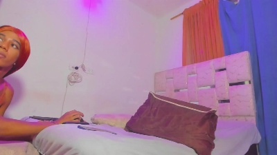 kailani_2 live cam on Cam4