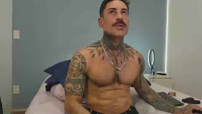 kairosmeucci live cam on Cam4