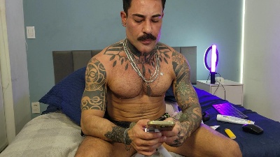 kairosmeucci live cam on Cam4