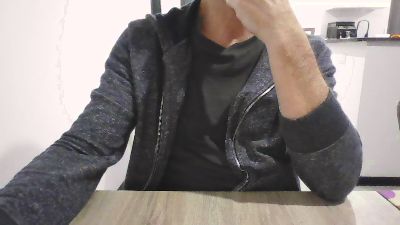 kako2342 live cam on Cam4