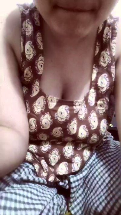 kanakpriya live cam on Cam4