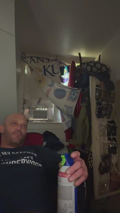 kansaspartyboy live cam on Cam4