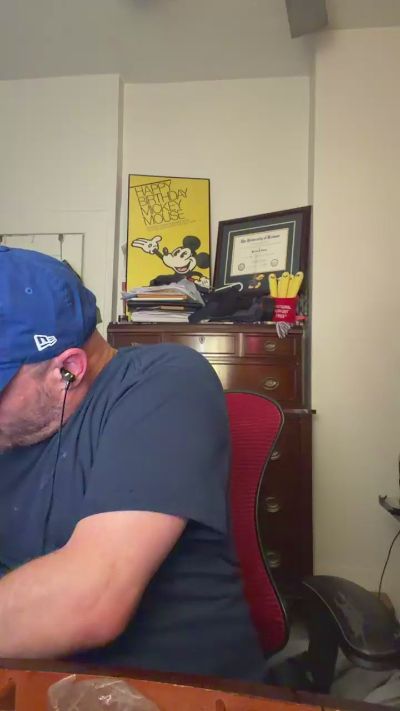 kansaspartyboy live cam on Cam4