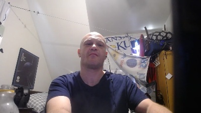 kansaspartyboy live cam on Cam4