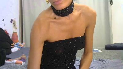 karinesexy1 live cam on Cam4