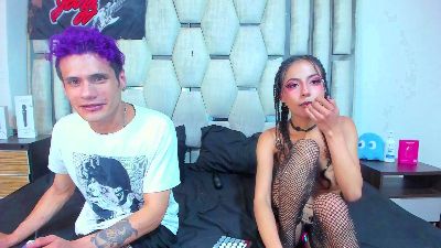 karlaandmatt live cam on Cam4