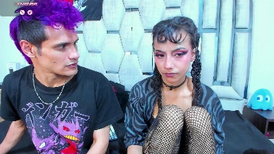 karlaandmatt live cam on Cam4