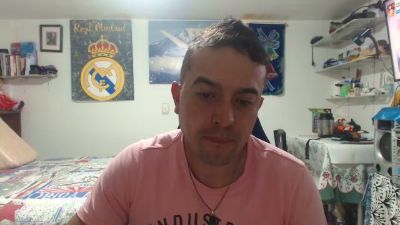 karlo_foryou live cam on Cam4