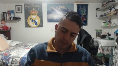 karlo_foryou live cam on Cam4