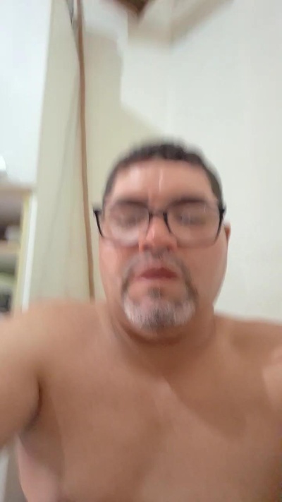 karlos78oly3 live cam on Cam4