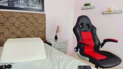 karol_deny live cam on Cam4