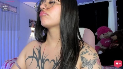 karolina_evans live cam on Cam4
