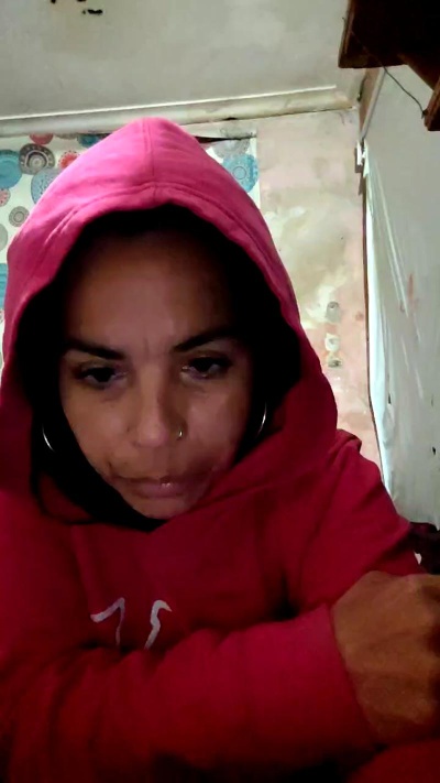 karoll_fun live cam on Cam4