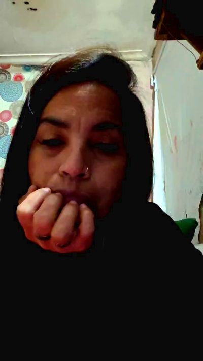 karoll_fun live cam on Cam4