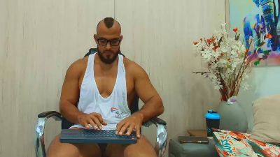 karymmusclets31 live cam on Cam4