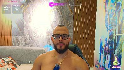 karymmusclets31 live cam on Cam4