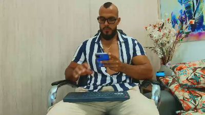 karymmusclets31 live cam on Cam4