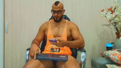 karymmusclets31 live cam on Cam4