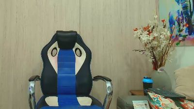 karymmusclets31 live cam on Cam4