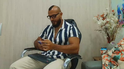 karymmusclets31 live cam on Cam4