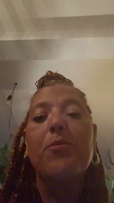 kasiagoraszews4 live cam on Cam4