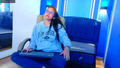 katalina07 live cam on Cam4